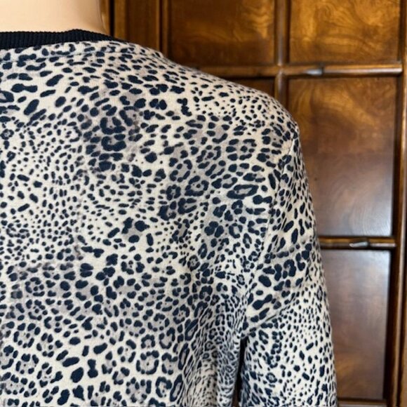 NWOT Jones New York Cotton Couture Leopard Black Tipped Vneck Top - Picture 11 of 16